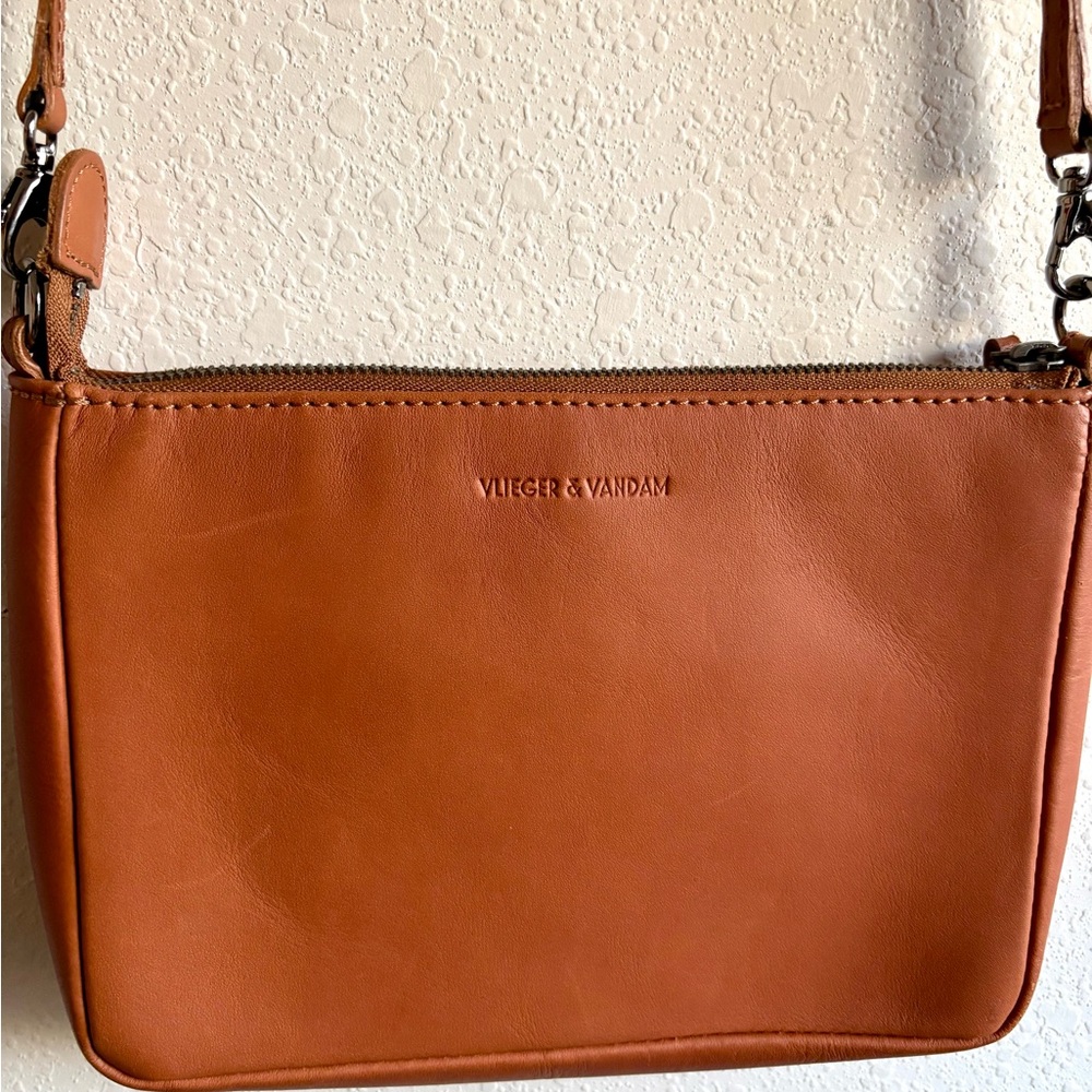 Vlieger & Vandam Camel Leather Gun Embossed Crossbody Purse, Great cond, 7x10" - Picture 8 of 8